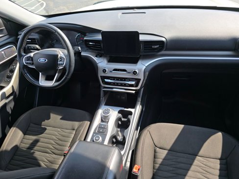 Used 2020 Ford Explorer XLT w/ Comfort Package image 26