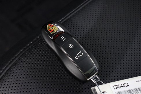 Used 2025 Porsche Macan image 34