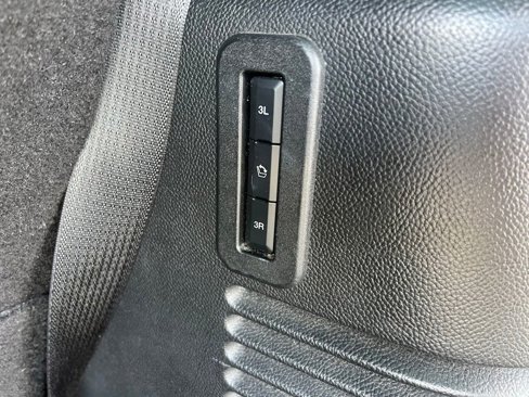 Used 2017 Lincoln Navigator Select image 20