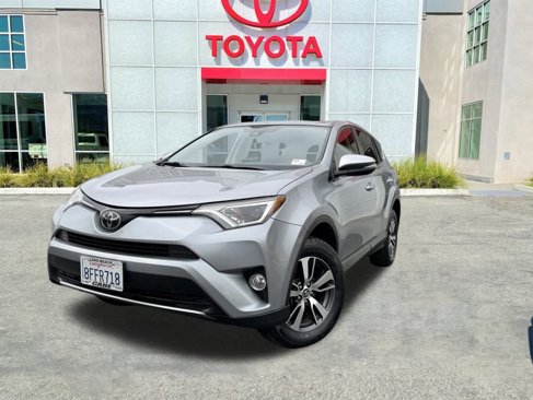 Used 2018 Toyota RAV4 XLE image 5