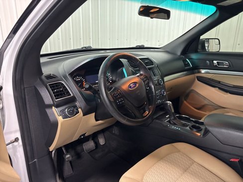 Used 2017 Ford Explorer FWD image 10
