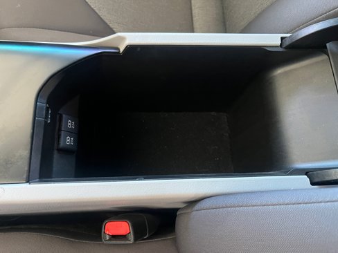 Used 2020 Toyota Camry LE image 15