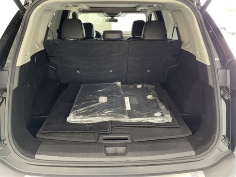 Used 2023 Nissan Rogue SV w/ SV Premium Package image 15