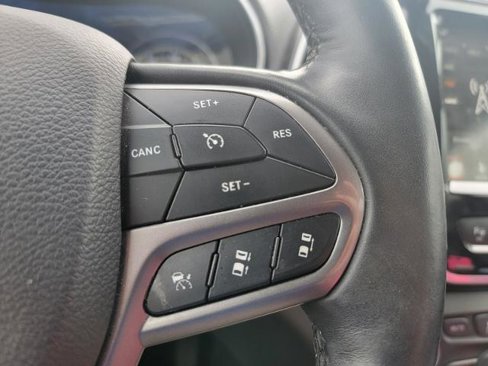 Used 2019 Jeep Cherokee Limited w/ Luxury Group image 20