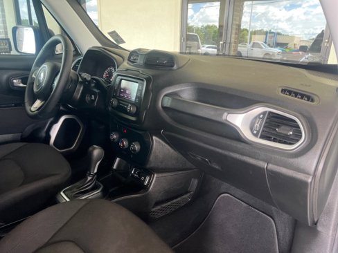 Used 2020 Jeep Renegade Sport w/ Sport Appearance Group image 23