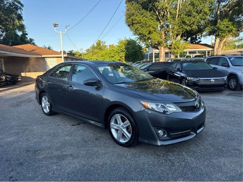 Used 2014 Toyota Camry L image 3