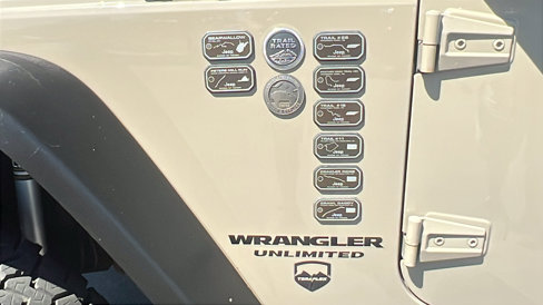 Used 2017 Jeep Wrangler Unlimited Rubicon w/ Cold Weather Group image 19