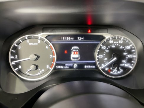 Used 2023 Nissan Rogue SV image 17