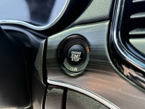 Used 2020 Jeep Grand Cherokee Limited image 22