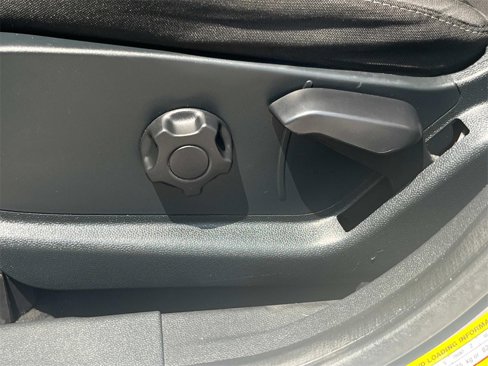 Used 2021 Ford EcoSport SE w/ SE Convenience Package image 11