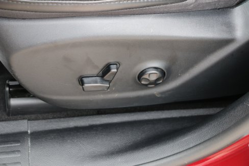 Used 2019 Jeep Cherokee Trailhawk image 23