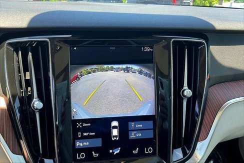 Used 2022 Volvo S60 B5 Momentum image 13
