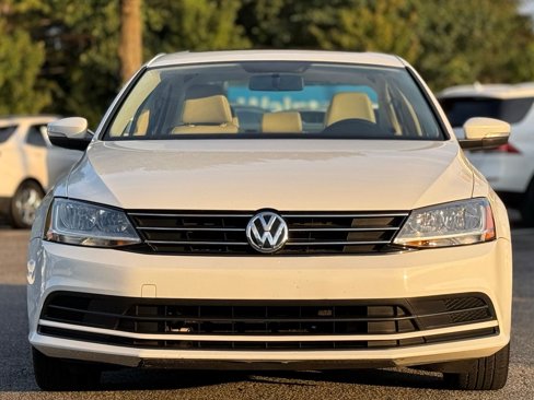 Used 2017 Volkswagen Jetta SE image 8