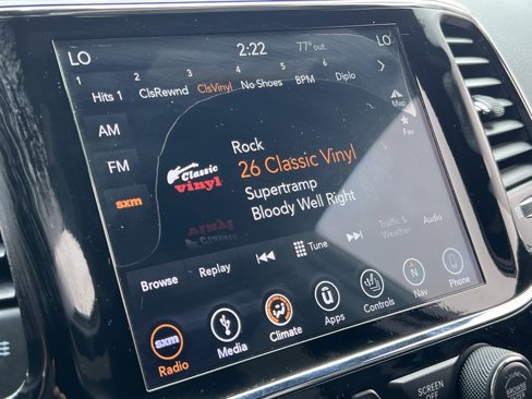 Used 2019 Jeep Grand Cherokee Altitude image 23