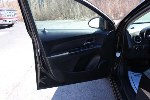 Used 2014 Chevrolet Cruze LT image 13
