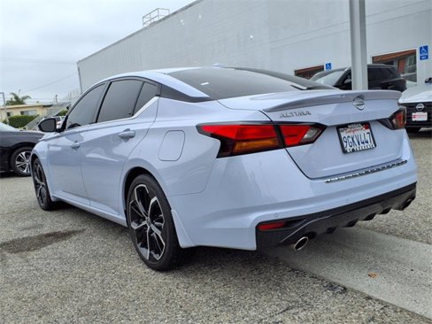 Certified 2023 Nissan Altima 2.5 SR image 3