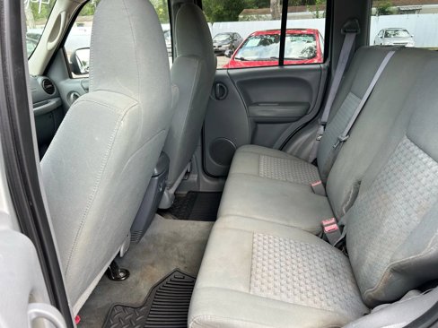 Used 2005 Jeep Liberty Sport image 17