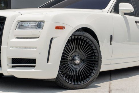 Used 2012 Rolls-Royce Ghost image 22