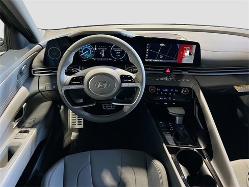New 2025 Hyundai Elantra SEL image 23