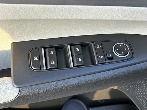 Used 2022 Kia Forte LXS image 19