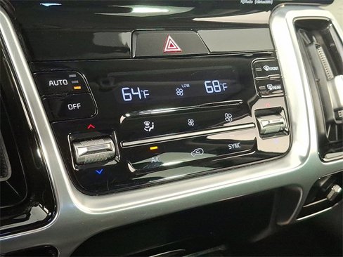 Used 2022 Kia Sorento SX image 19