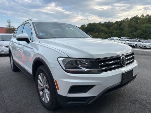 Used 2018 Volkswagen Tiguan SE image 3
