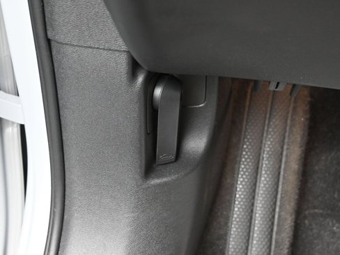 Certified 2022 Volvo XC40 P8 Recharge Ultimate image 16