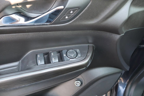 Used 2019 GMC Acadia SLT image 17