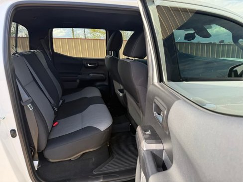 Used 2023 Toyota Tacoma TRD Sport image 23