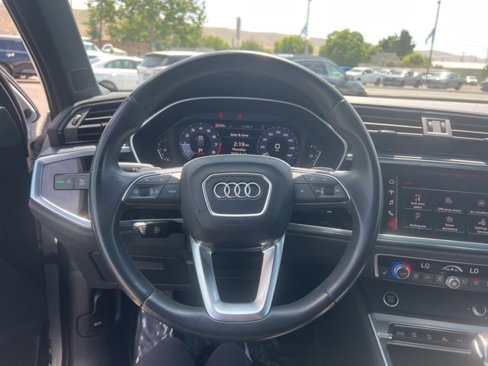 Used 2023 Audi Q3 2.0T Premium image 16