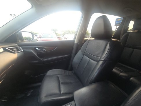 Used 2014 Nissan Rogue SL image 25