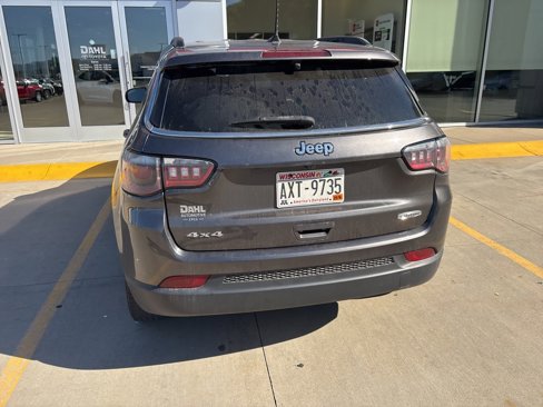 Used 2019 Jeep Compass Latitude w/ Cold Weather Group image 10