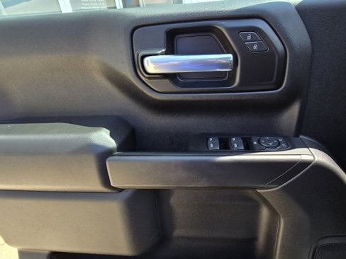 Used 2022 Chevrolet Silverado 1500 Custom image 13