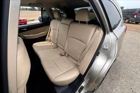 Used 2018 Subaru Outback 2.5i Limited image 19