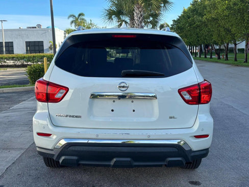 Used 2019 Nissan Pathfinder SL image 6