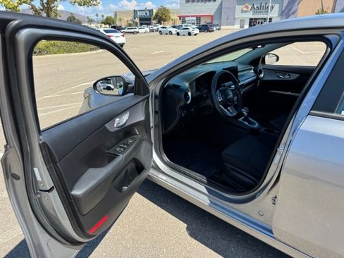 Used 2023 Kia Forte LXS image 19