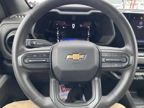 Used 2023 Chevrolet Colorado W/T image 12