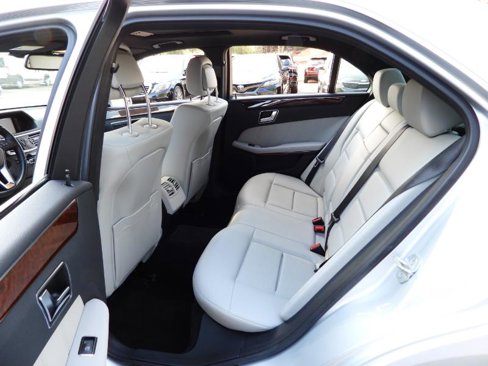Used 2013 Mercedes-Benz E 350 Sedan image 29