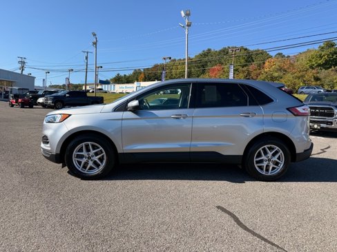 Used 2024 Ford Edge SEL image 3
