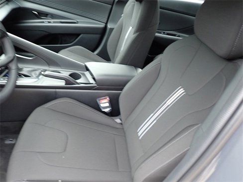 New 2025 Hyundai Elantra Sport image 11