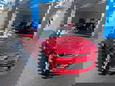 Used 2018 Chevrolet Camaro LT w/ RS Package image 9