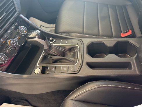 Used 2023 Volkswagen Jetta SE w/ Panoramic Sunroof Package image 22