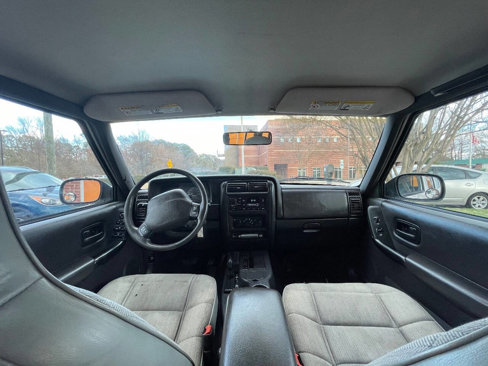 Used 2000 Jeep Cherokee Sport image 28