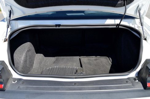 Used 2018 Dodge Challenger SXT image 13