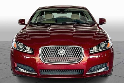 Used 2012 Jaguar XF image 3