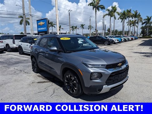 Used 2022 Chevrolet TrailBlazer LT w/ Convenience Package image 2