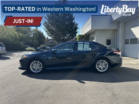 Used 2018 Toyota Camry XLE image 9