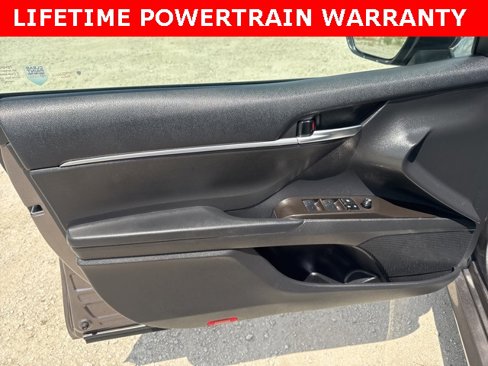 Used 2023 Toyota Camry LE image 24
