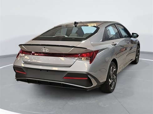 New 2025 Hyundai Elantra Sport image 5