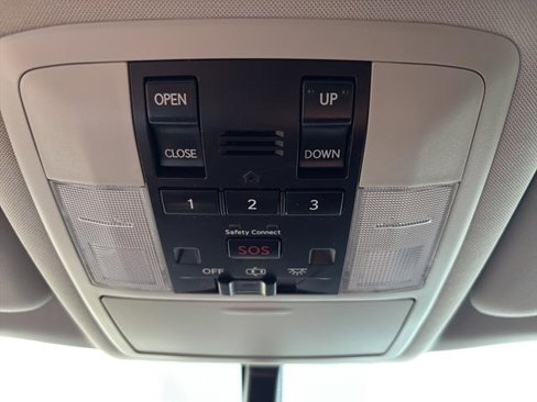 Used 2012 Lexus CT 200h Premium image 20
